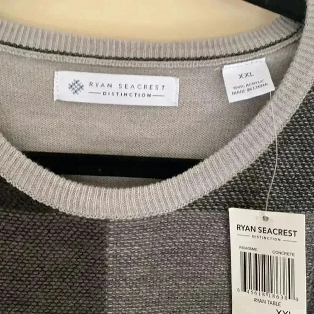 Ryan Seacrest Distinction  men’s sweater